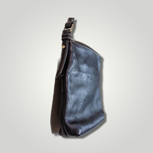 Dooney & Bourke Black and Gold Pebble Grain Leather Crossbody Bag - Picture 4 of 6